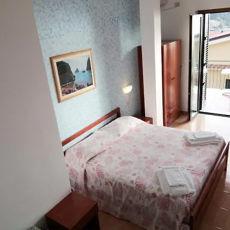 Parigino パリヌロ