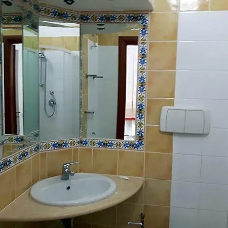 Parigino Hotel 3*