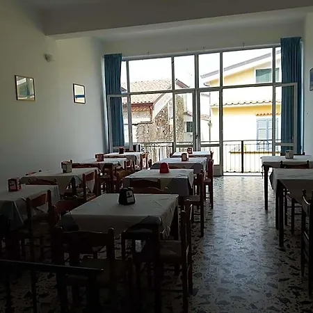 Отель Parigino 3*