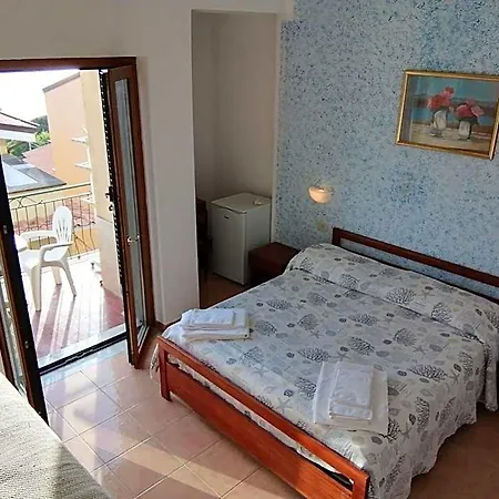 Parigino 3*